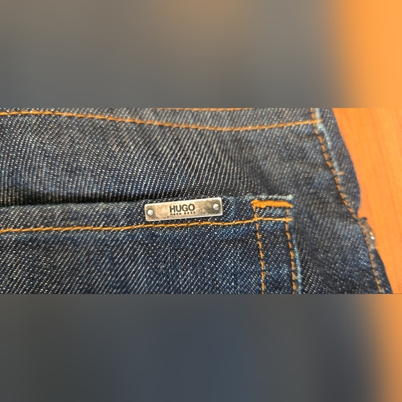 Hugo Boss slim cut jeans - Picture 4 of 9